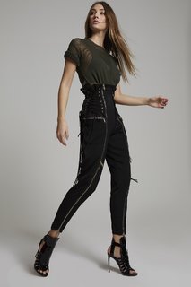 Lorena Rae feet photo thumbnail