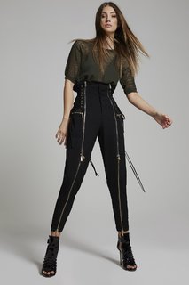 Lorena Rae feet photo thumbnail