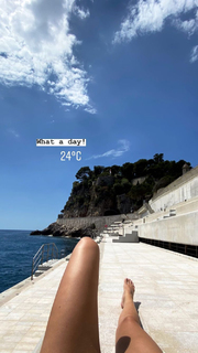 Lorena Rae feet photo thumbnail