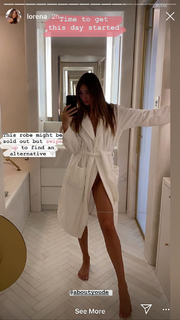 Lorena Rae feet photo thumbnail