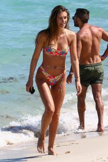 Lorena Rae feet photo thumbnail