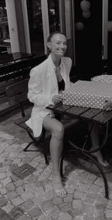 Lorena Rae feet photo thumbnail