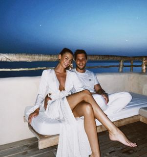 Lorena Rae feet photo thumbnail