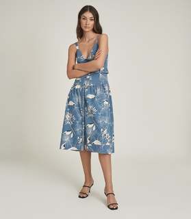 Lorena Rae feet photo thumbnail