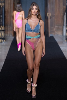 Lorena Rae feet photo thumbnail