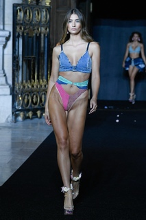 Lorena Rae feet photo thumbnail