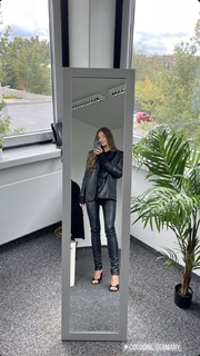 Lorena Rae feet photo thumbnail