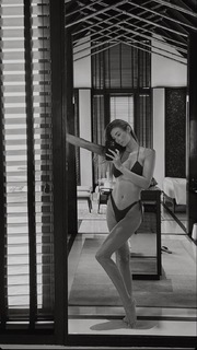 Lorena Rae feet photo thumbnail