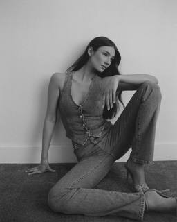 Lorena Rae feet photo thumbnail