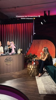 Lorena Rae feet photo thumbnail