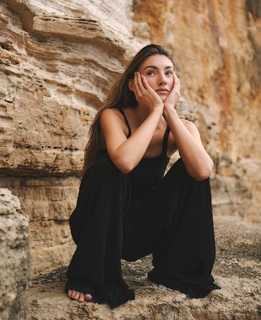 Lorena Rae feet photo thumbnail