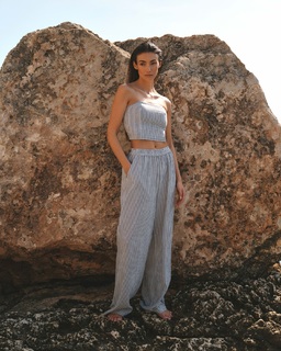 Lorena Rae feet photo thumbnail