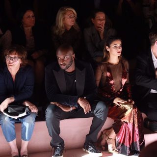 Lorenza Izzo feet photo thumbnail