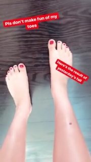Lorenza Izzo feet photo thumbnail