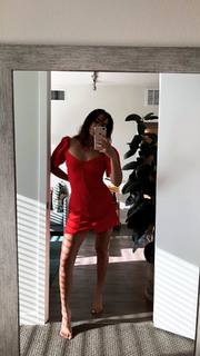 Lorenza Izzo feet photo thumbnail