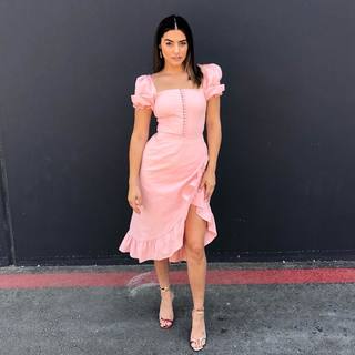 Lorenza Izzo feet photo thumbnail