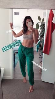 Lorenza Izzo feet photo thumbnail