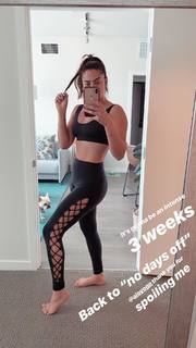 Lorenza Izzo feet photo thumbnail