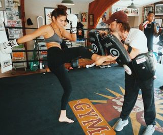 Lorenza Izzo feet photo thumbnail