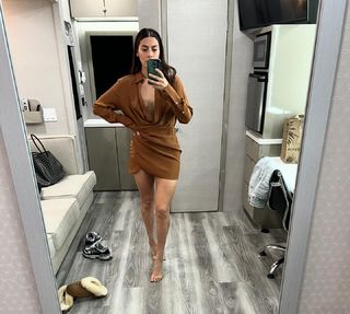 Lorenza Izzo feet photo thumbnail