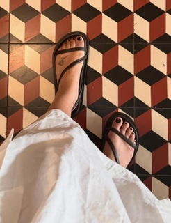 Lorenza Izzo feet photo thumbnail