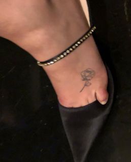 Lorenza Izzo feet photo 20