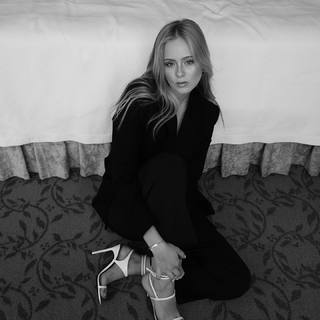 Loreto Peralta feet photo 3