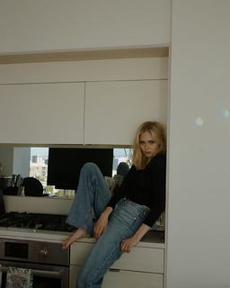 Loreto Peralta feet photo 7