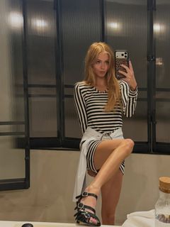 Loreto Peralta feet photo 6