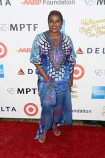 Loretta Devine feet photo 11