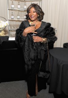 Loretta Devine feet photo 9