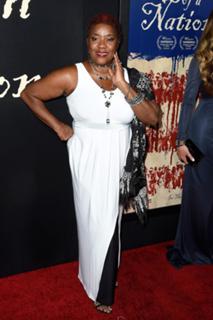 Loretta Devine feet photo 10
