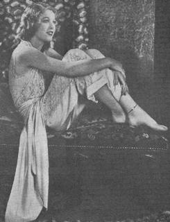 Loretta Young feet photo 19