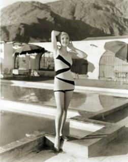 Loretta Young feet photo 16
