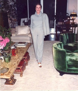 Loretta Young feet photo 3