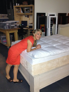 Lori Greiner feet photo thumbnail