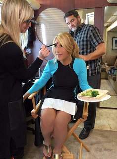 Lori Greiner feet photo thumbnail