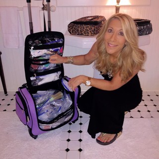 Lori Greiner feet photo thumbnail