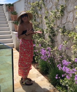 Lori Greiner feet photo thumbnail