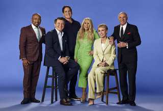 Lori Greiner feet photo thumbnail