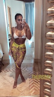 Lori Harvey feet photo thumbnail