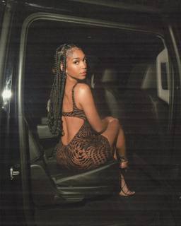 Lori Harvey feet photo thumbnail