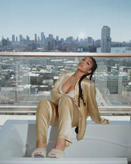 Lori Harvey feet photo thumbnail