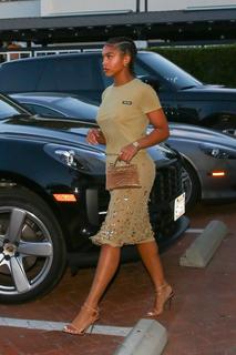 Lori Harvey feet photo thumbnail