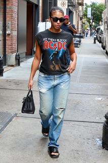 Lori Harvey feet photo thumbnail