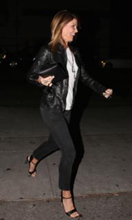 Lori Loughlin feet photo thumbnail