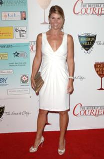 Lori Loughlin feet photo thumbnail