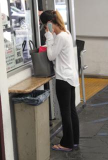 Lori Loughlin feet photo thumbnail