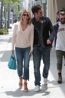Lori Loughlin feet photo thumbnail