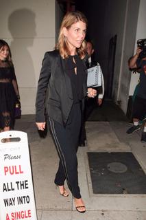 Lori Loughlin feet photo thumbnail